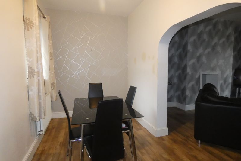 Dining Room- click for photo gallery